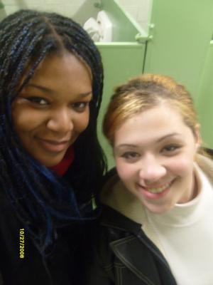 <img300*0:stuff/z/138000/Me%2520%2526%2520my%2520Best%2520Firend/i1228980399_6.jpg>