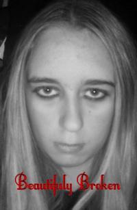 <img200*0:stuff/z/164211/Christina%2527s%2520Pictures/i1167767292_10.gif>