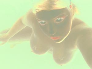 <img300*0:stuff/z/169023/%2522Goth%2522%2520Shoot%25209-3-09/i1252012674_5.jpg>