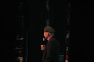 <img300*0:stuff/z/169023/Patrick%2520Stewart%2520vs.%2520Michael%2520Dorn/i1283880614_3.jpg>