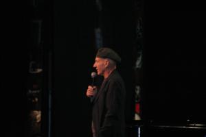 <img300*0:stuff/z/169023/Patrick%2520Stewart%2520vs.%2520Michael%2520Dorn/i1283880616_27.jpg>