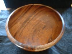 <img250*0:stuff/z/169023/Wooden%2520Bowls/i1255994899_2.jpg>