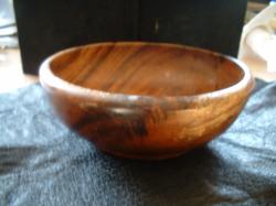 <img250*0:stuff/z/169023/Wooden%2520Bowls/i1255994900_12.jpg>