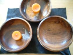 <img250*0:stuff/z/169023/Wooden%2520Bowls/i1255994901_19.jpg>
