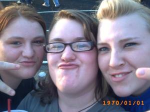 <img300*0:stuff/z/172694/kaylas%2520photo%2520corner/i1243531820_1.jpg>