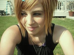 <img300*0:stuff/z/174046/more%2520pictures%2520of%2520Micah%2520and%2520her%2520Krew/i1216415246_4.jpg>