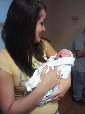 <img300*0:stuff/z/178728/Baby%2520reference/1%20birth%20102.jpg>