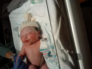 <img300*0:stuff/z/178728/Baby%2520reference/1%20birth%20110.jpg>