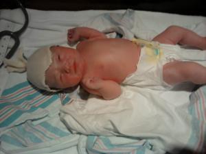 <img300*0:stuff/z/178728/Baby%2520reference/1%20birth%20115.jpg>