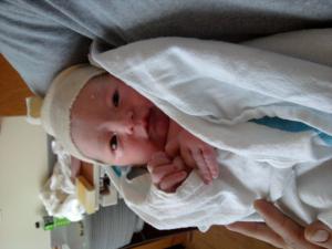 <img300*0:stuff/z/178728/Baby%2520reference/1%20birth%20137.jpg>