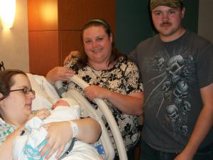 <img300*0:stuff/z/178728/Baby%2520reference/1%20birth%2014.JPG>