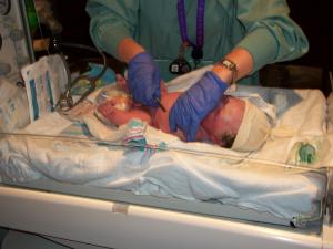 <img300*0:stuff/z/178728/Baby%2520reference/1%20birth%204.JPG>