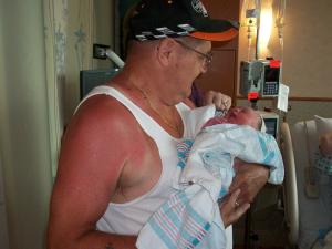 <img300*0:stuff/z/178728/Baby%2520reference/1%20birth%2049.JPG>