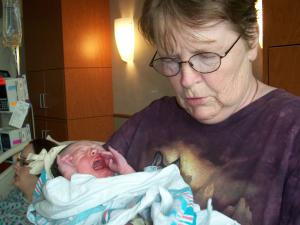 <img300*0:stuff/z/178728/Baby%2520reference/1%20birth%2056.JPG>