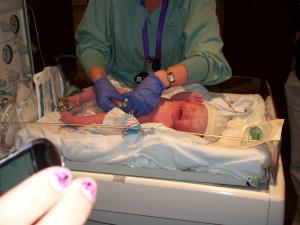 <img300*0:stuff/z/178728/Baby%2520reference/1%20birth%206.JPG>
