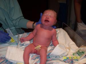 <img300*0:stuff/z/178728/Baby%2520reference/1%20birth%2064.JPG>