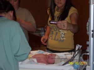 <img300*0:stuff/z/178728/Baby%2520reference/1%20birth%2070.JPG>