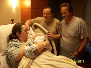 <img300*0:stuff/z/178728/Baby%2520reference/1%20birth%2077.JPG>