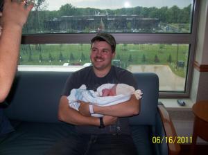 <img300*0:stuff/z/178728/Baby%2520reference/1%20birth%2093.JPG>