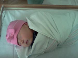 <img300*0:stuff/z/178728/Baby%2520reference/3%20a%20days%20old%205.jpg>