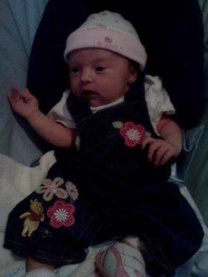 <img300*0:stuff/z/178728/Baby%2520reference/3%20c%202%20weeks%20old%2012.jpg>