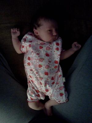 <img300*0:stuff/z/178728/Baby%2520reference/3%20c%202%20weeks%20old%2015.jpg>