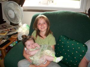 <img300*0:stuff/z/178728/Baby%2520reference/3%20e%202%20months%204.JPG>