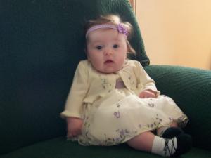 <img300*0:stuff/z/178728/Baby%2520reference/3%20months%206.JPG>