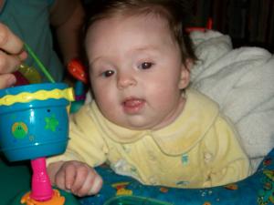 <img300*0:stuff/z/178728/Baby%2520reference/4%20months%2030.JPG>