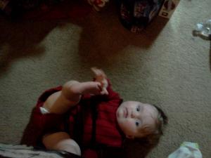 <img300*0:stuff/z/178728/Baby%2520reference/6%20months%2017.jpg>