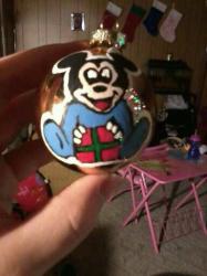 <img0*250:stuff/z/178728/Christmas%2520bulbs/1354080659006.jpg>