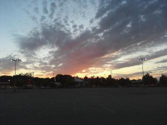 <img0*250:stuff/z/178728/Raven%2527s%2520sunsets/Copy%20of%20Image09142010193547.jpg>