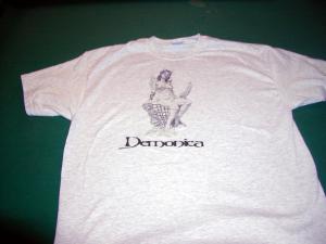<img300*0:stuff/z/178872/Demonica%2520T%2520shirts/sitshirt.jpg>