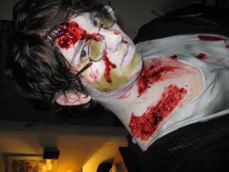 <img0*250:stuff/z/184856/A%2520James%2520Halloween/i1200528037_1.jpg>