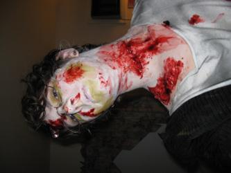 <img0*250:stuff/z/184856/A%2520James%2520Halloween/i1200528037_2.jpg>
