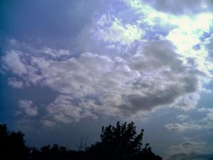 <img300*0:stuff/z/185526/Storm%2520Clouds/i1246052294_1.jpg>