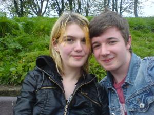 <img300*0:stuff/z/185912/Everybodies%2520favourite%2520blue%2520hedgehog%2520in%2520detail/i1218104530_13.jpg>