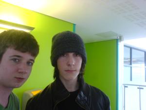 <img300*0:stuff/z/185912/Everybodies%2520favourite%2520blue%2520hedgehog%2520in%2520detail/i1218104530_5.jpg>