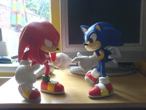 <img300*0:stuff/z/185912/Sonic,%2520Knuckles%2520and%2520me%2520O.o/i1218035631_3.jpg>