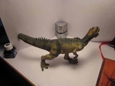 <img0*300:stuff/z/187594/Allosaurus%2520Figurine%2520Reference/035.JPG>