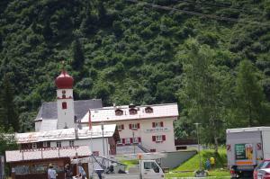 <img300*0:stuff/z/187594/Buildings%2520of%2520Austria%2520and%2520Switzerland/024%20%282%29.JPG>