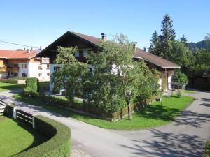 <img300*0:stuff/z/187594/Buildings%2520of%2520Austria%2520and%2520Switzerland/039.JPG>