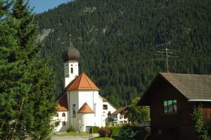 <img300*0:stuff/z/187594/Buildings%2520of%2520Austria%2520and%2520Switzerland/IMGP0684.JPG>