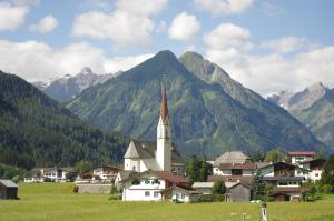 <img300*0:stuff/z/187594/Buildings%2520of%2520Austria%2520and%2520Switzerland/IMGP0754.JPG>