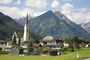 <img300*0:stuff/z/187594/Buildings%2520of%2520Austria%2520and%2520Switzerland/IMGP0755.JPG>