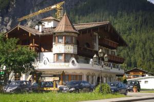 <img300*0:stuff/z/187594/Buildings%2520of%2520Austria%2520and%2520Switzerland/IMGP0827.JPG>