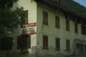<img300*0:stuff/z/187594/Buildings%2520of%2520Austria%2520and%2520Switzerland/IMGP0915.JPG>