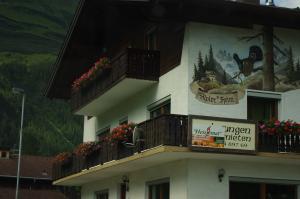 <img300*0:stuff/z/187594/Buildings%2520of%2520Austria%2520and%2520Switzerland/IMGP0919.JPG>