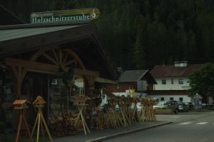 <img300*0:stuff/z/187594/Buildings%2520of%2520Austria%2520and%2520Switzerland/IMGP0926.JPG>