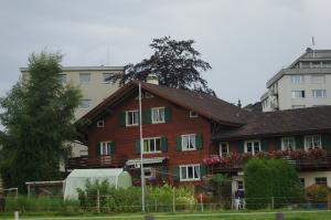 <img300*0:stuff/z/187594/Buildings%2520of%2520Austria%2520and%2520Switzerland/IMGP4077.JPG>